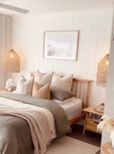 Load image into Gallery viewer, Palm Net Pendant Light Shade - Natural