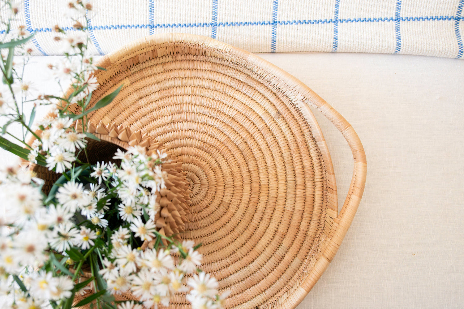 BASKETS, BOWLS & TRAYS